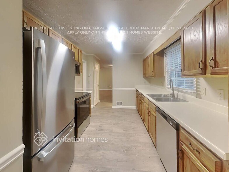 Building Photo - 2536 Ashworth Lake Rd