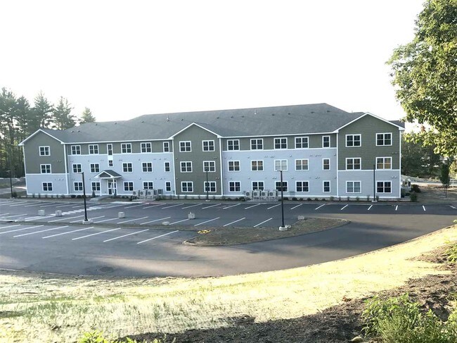 Building Photo - 10 E Ridge Dr