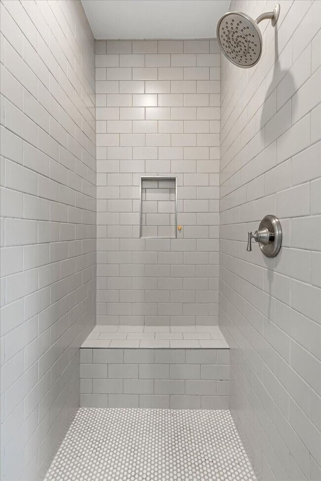 Building Photo - Columbia Avenue Condo