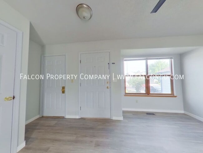 Building Photo - 5982 Corinth Dr