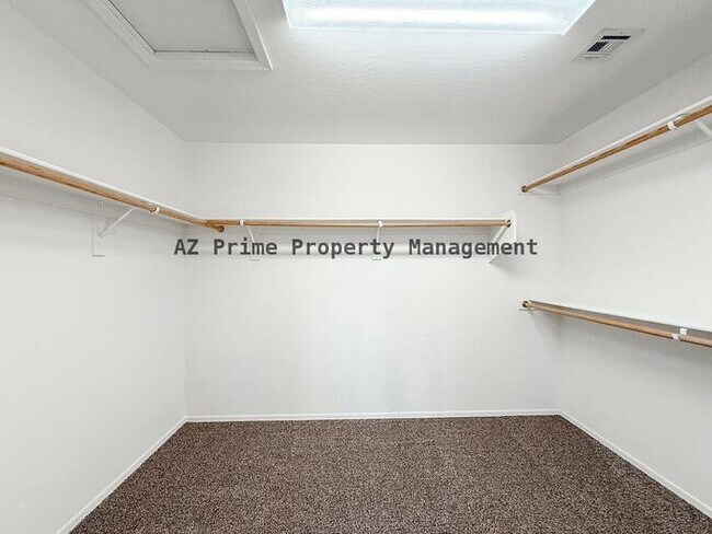 Building Photo - 10445 W Windsor Ave