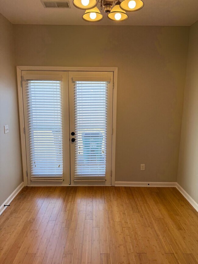 Building Photo - 1110 Ransom Way