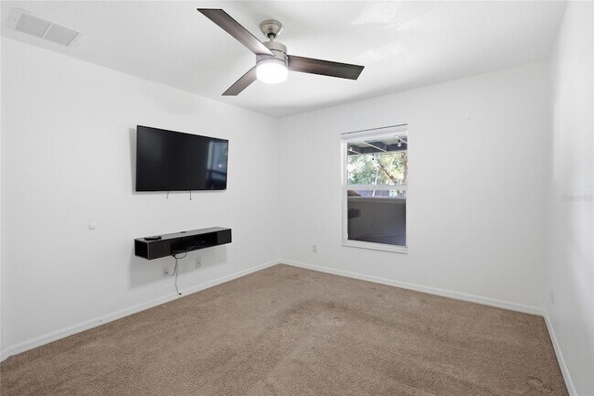 Building Photo - 10924 SW 48th Terrace