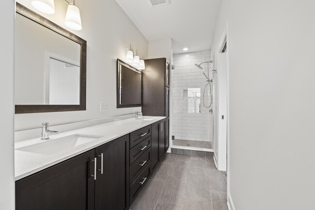 Building Photo - 297 Auden Ave