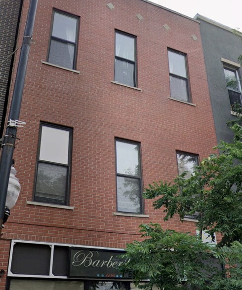 Building Photo - 1877 N Milwaukee Ave