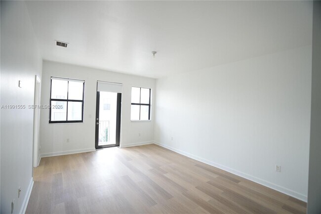 Building Photo - 10468 NW 61 Ln.