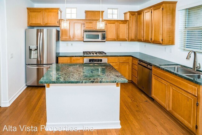 Building Photo - 3 br, 2.5 bath House - 2664 Escala Circle