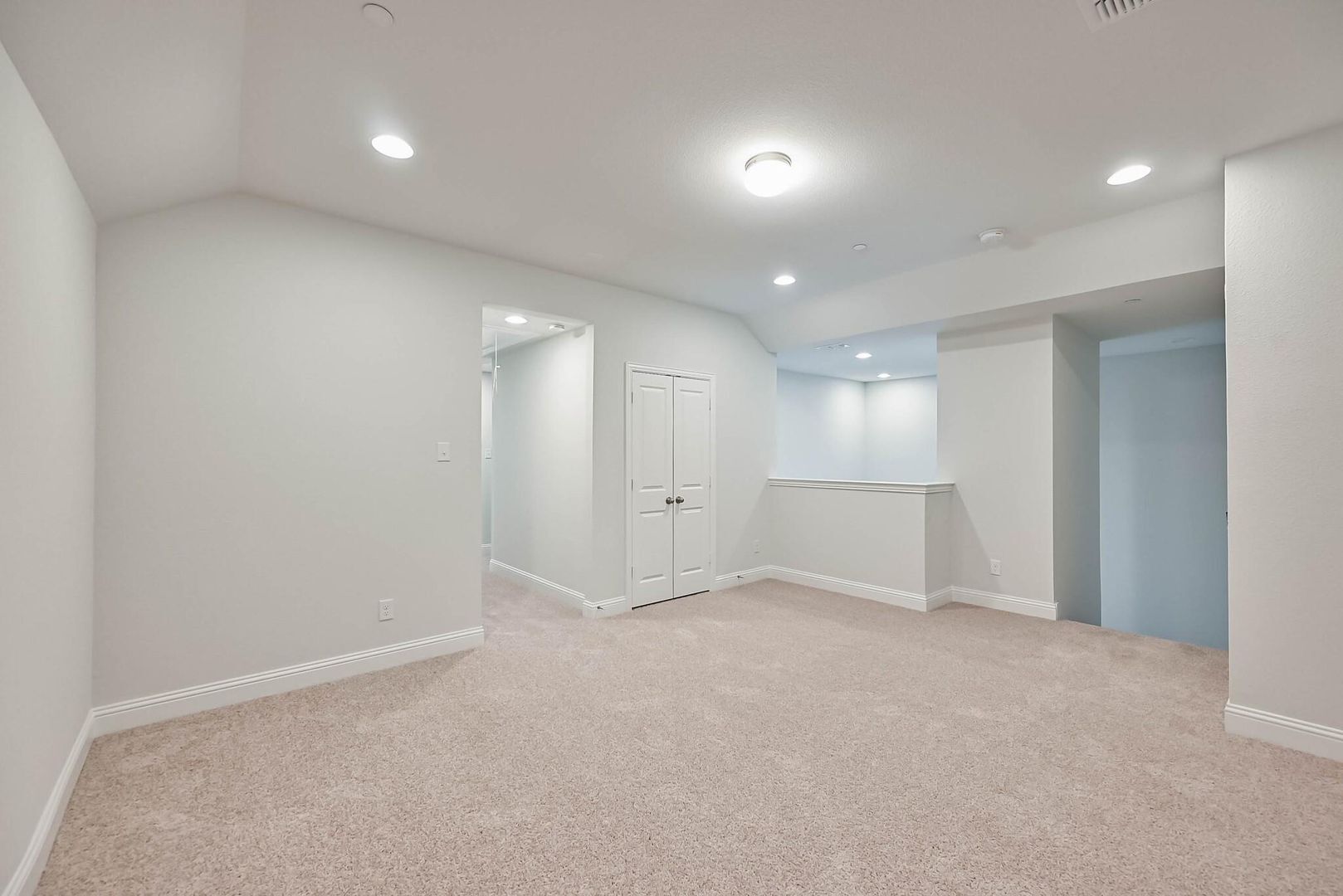 Building Photo - 4260 Mingo Dr