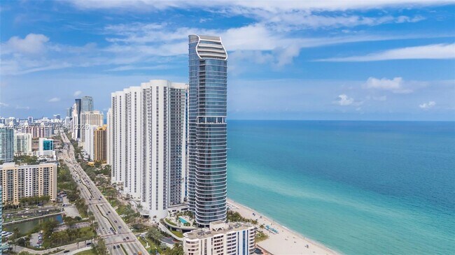 Building Photo - 15701 Collins Ave