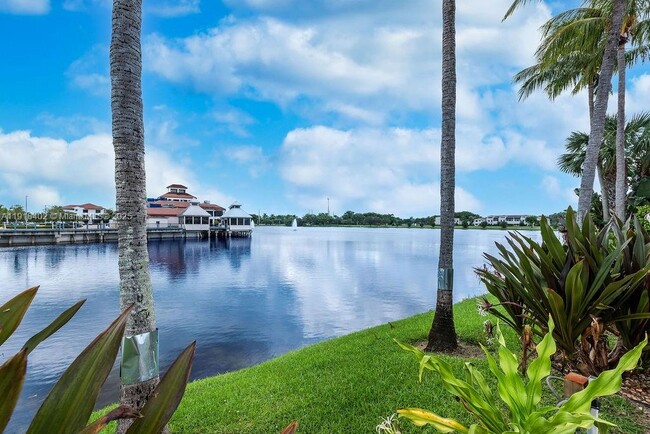 Building Photo - 6641 Via Regina