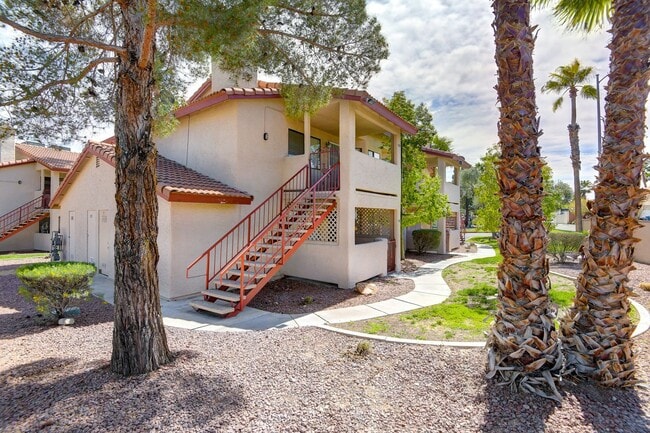 Building Photo - 853 Rock Springs Dr