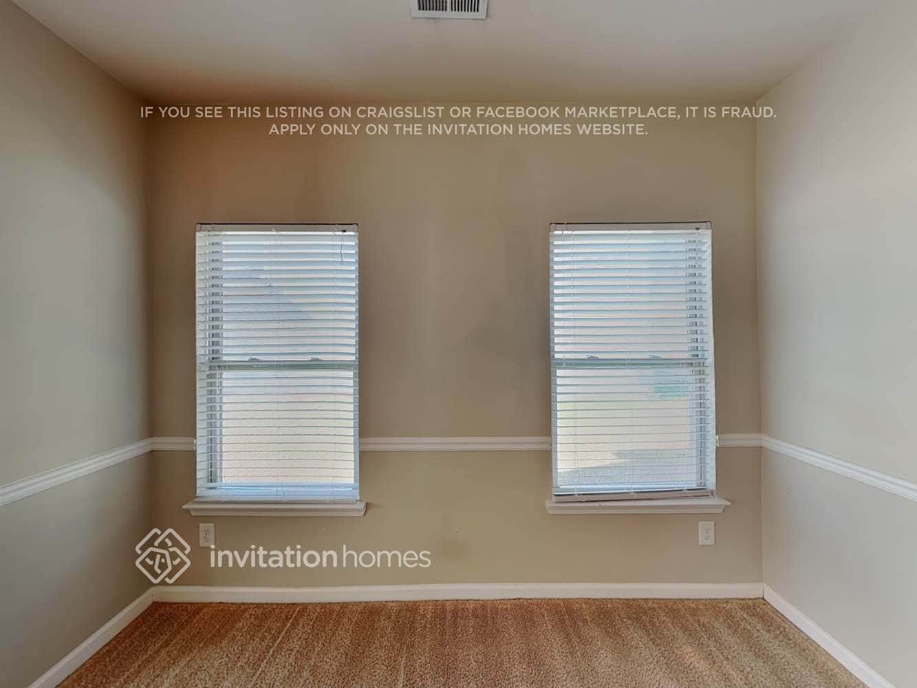 Building Photo - 3967 Rosebud Park Dr