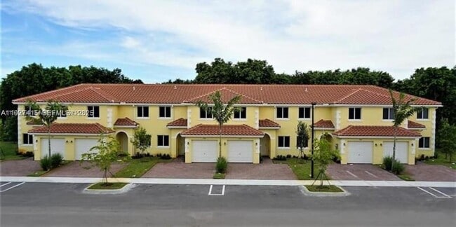 Primary Photo - 5331 SW 13th Ct