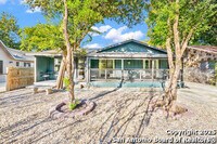 Building Photo - 767 E Myrtle St