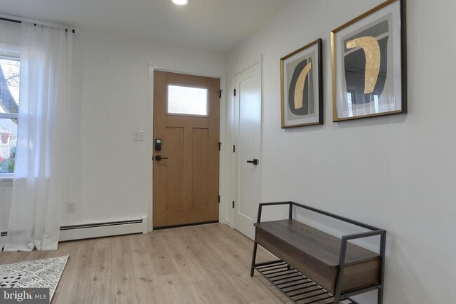 Building Photo - 137 Apple Ln