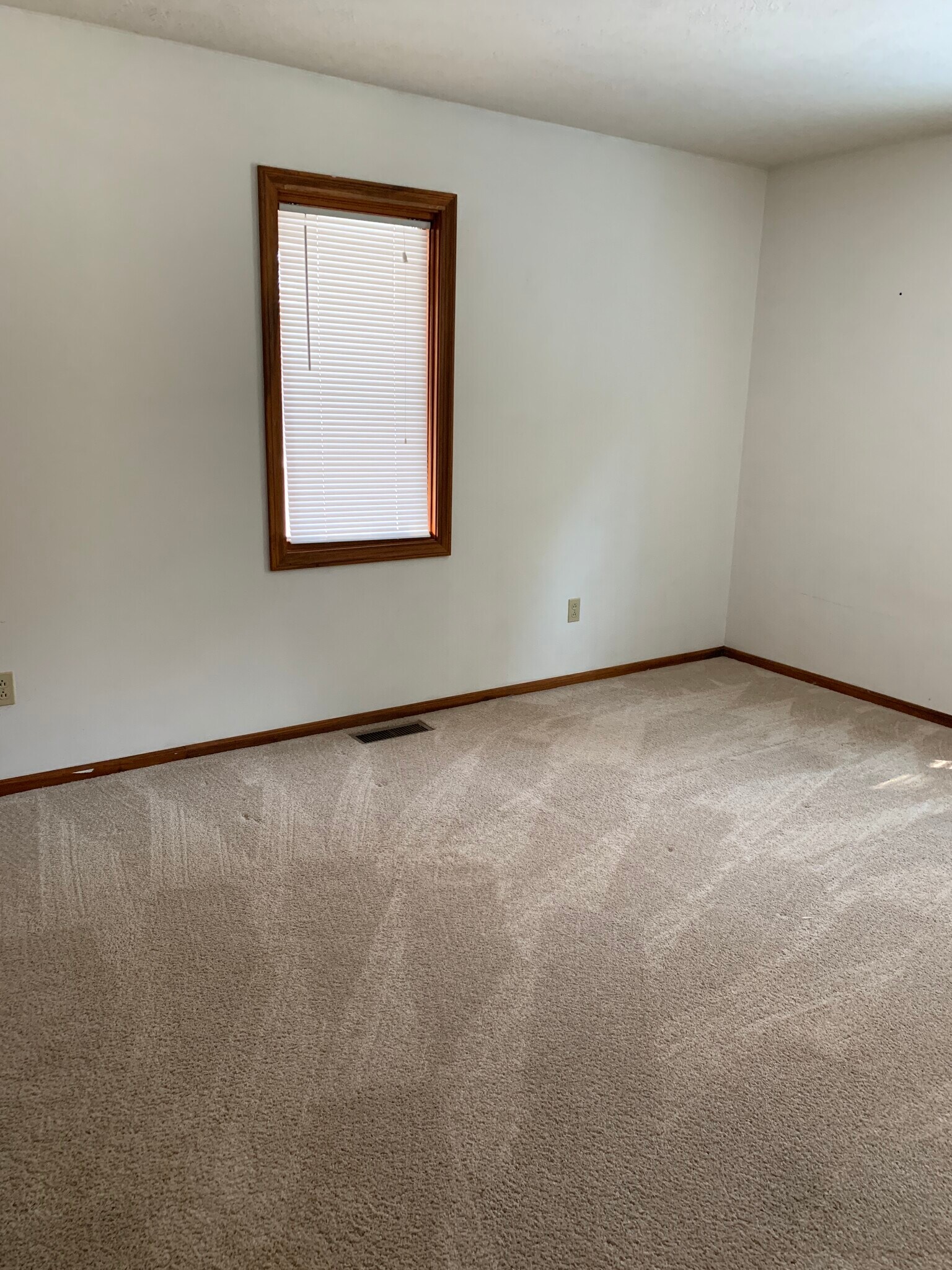 Building Photo - 5211 Portage St NW