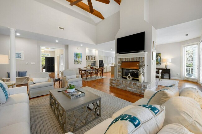 Building Photo - 125 Brandon Way