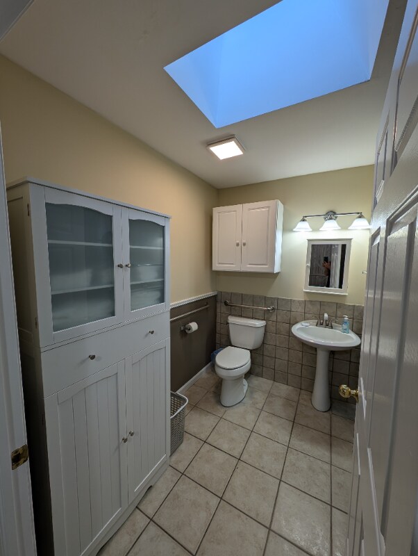 Building Photo - 503 Wilmot Ave