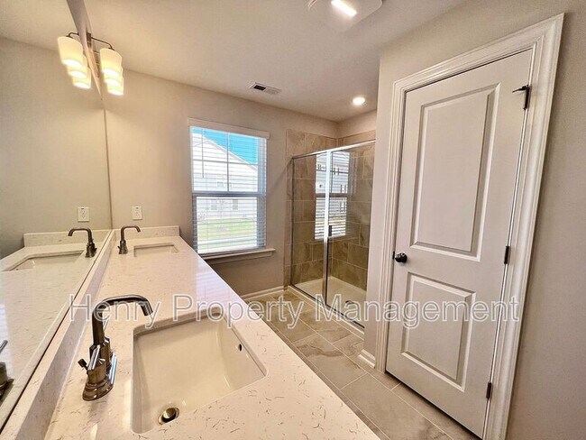 Building Photo - 858 Patriot Summit Lane