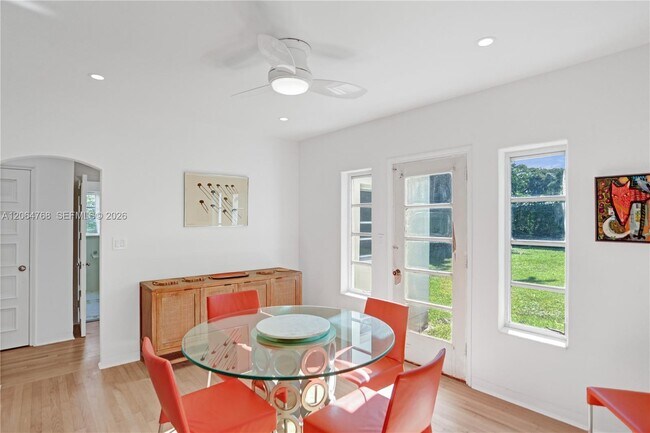 Building Photo - 2214 Segovia Cir