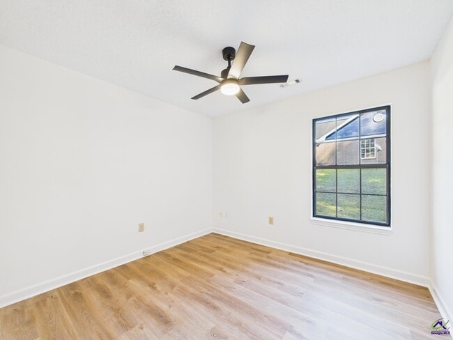 Building Photo - 4508 Bon Ayer Cir