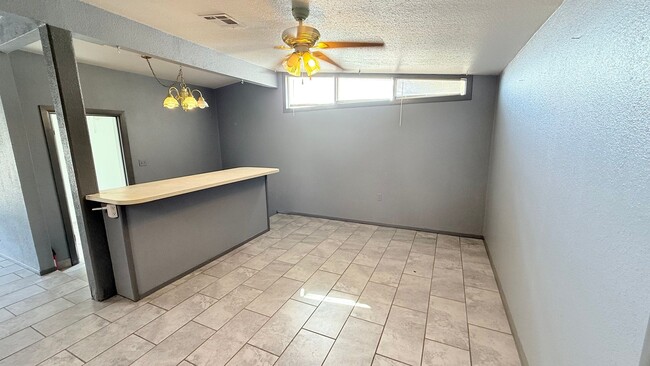 Building Photo - Artistic Home in the Heart of Las Cruces