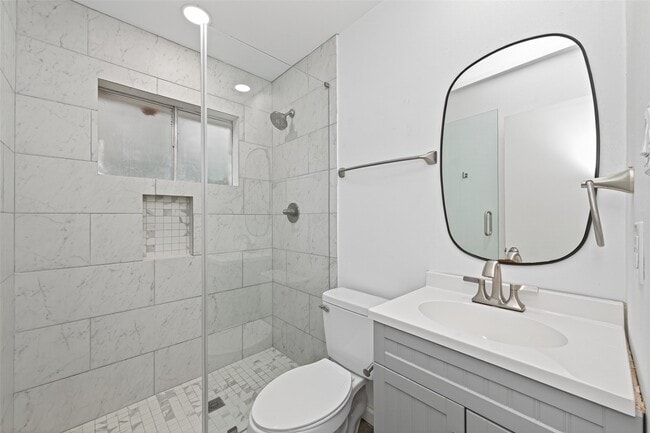 Building Photo - 23567 Pine Forest Dr