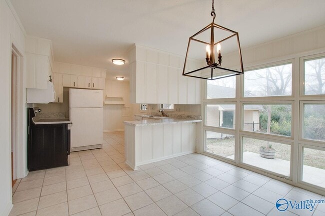 Building Photo - 814 Cleermont Dr SE