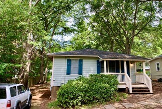 Building Photo - 165 Hillside St