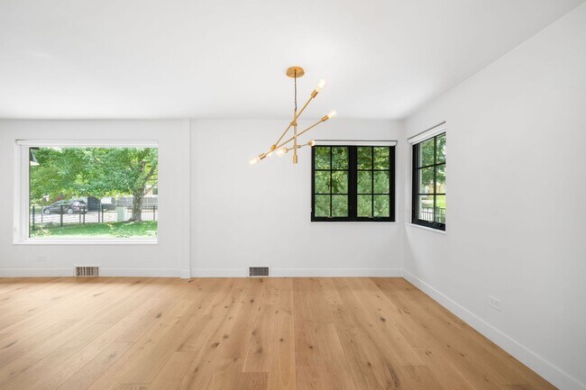 Building Photo - LUX 3BD, 2BA Belcaro Home with 2-Car Garage