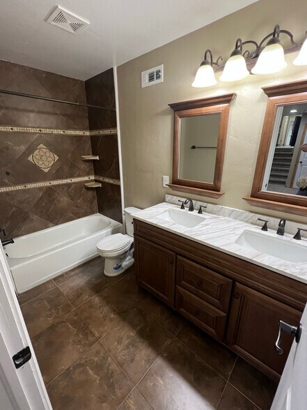 Building Photo - 5223 S 4700 W