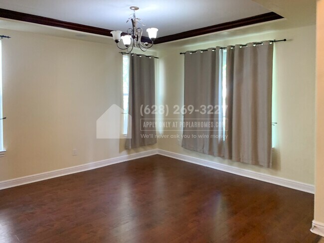 Building Photo - 2734 Macon Dr