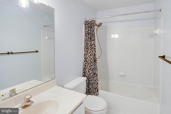 Building Photo - 938 Herons Run Ln