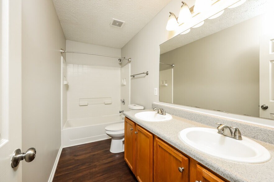 Building Photo - 5408 Skip Jack Dr