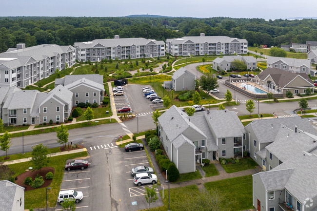 Building Photo - The Elm at Island Creek Village