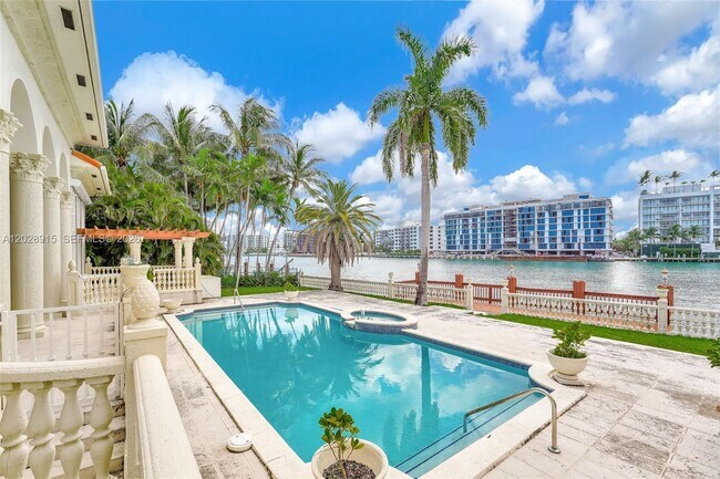 Building Photo - 166 Bal Bay Dr