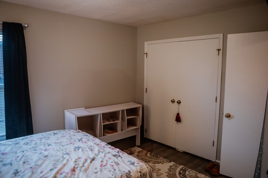 Building Photo - 199 Kristin Dr