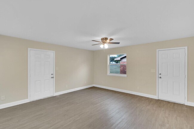 Building Photo - 701 George Hopper Rd