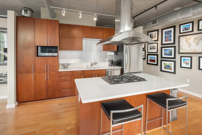 Building Photo - 2720 3rd Ave