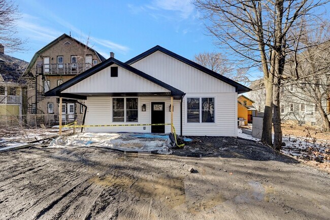 Building Photo - 119 Prospect Ave