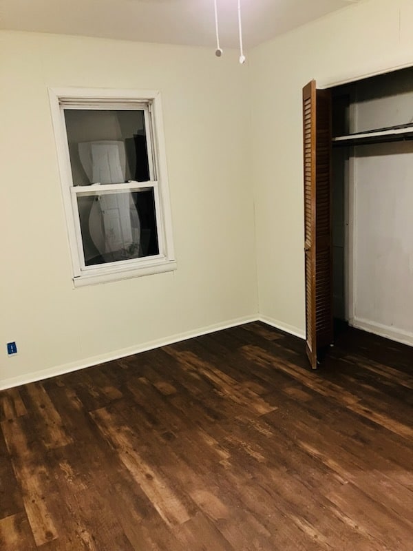 Building Photo - 2633 Knox Ave