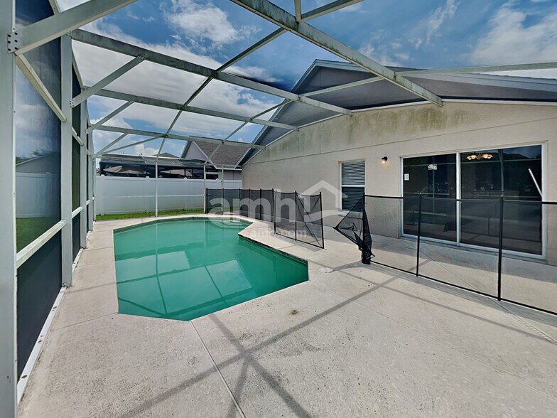 Building Photo - 2645 Willow Glen Cir