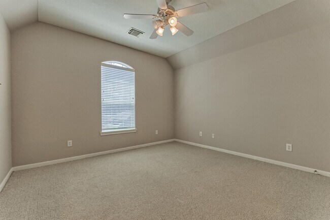 Building Photo - 30 Desert Rose Pl