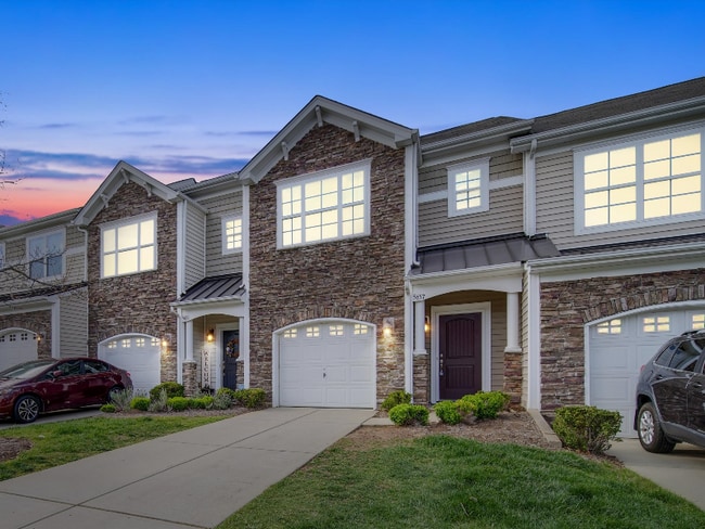 Building Photo - 5657 Tipperlinn Way