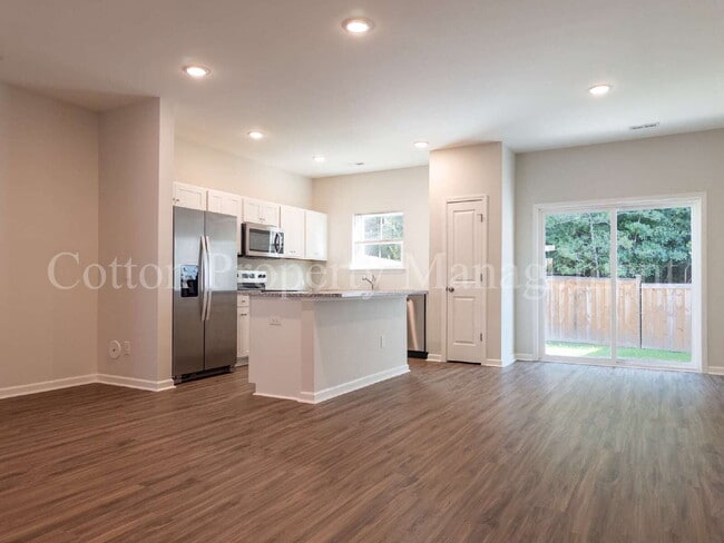 Building Photo - 9044 Laurel Bay Ln