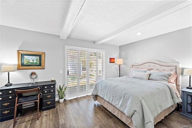 Primary Photo - 23078 Vía Cereza