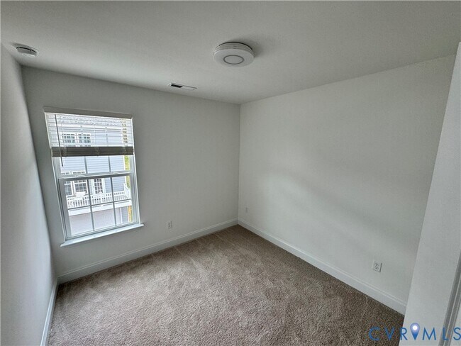 Building Photo - 13836 Randolph Pond Ln