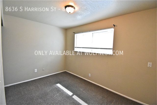 Building Photo - Adorable 2 Bed Sandy Condo! No Deposit Opt...