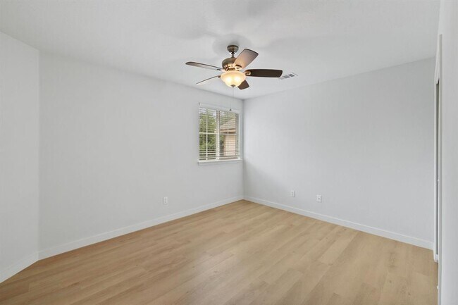 Building Photo - 1708 Rockland Dr