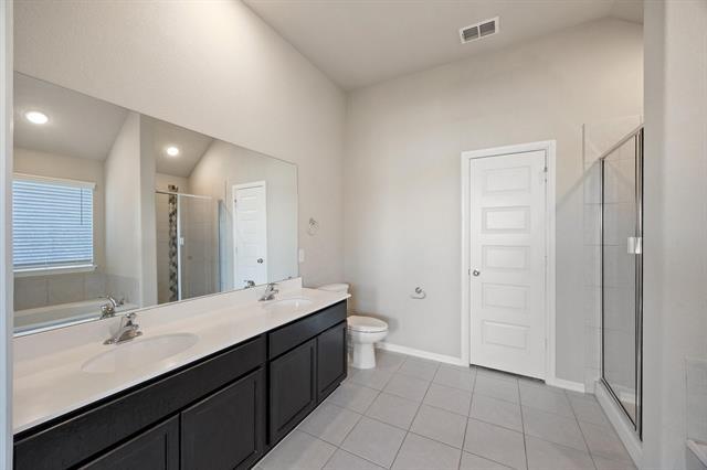 Building Photo - 4805 Cleves Ave